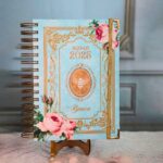 agenda_vintage_bridgerton_abelha_2025_floral_frases_versiculos