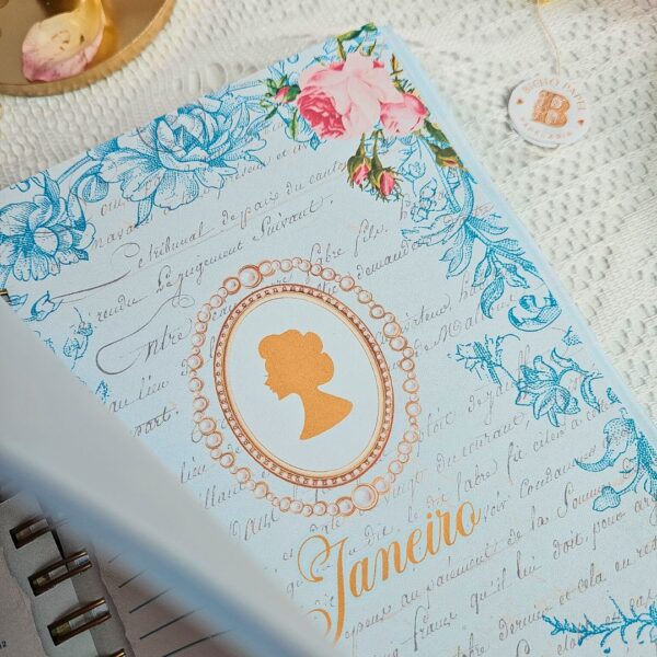 agenda_vintage_bridgerton_abelha_2025_floral_frases_versiculos